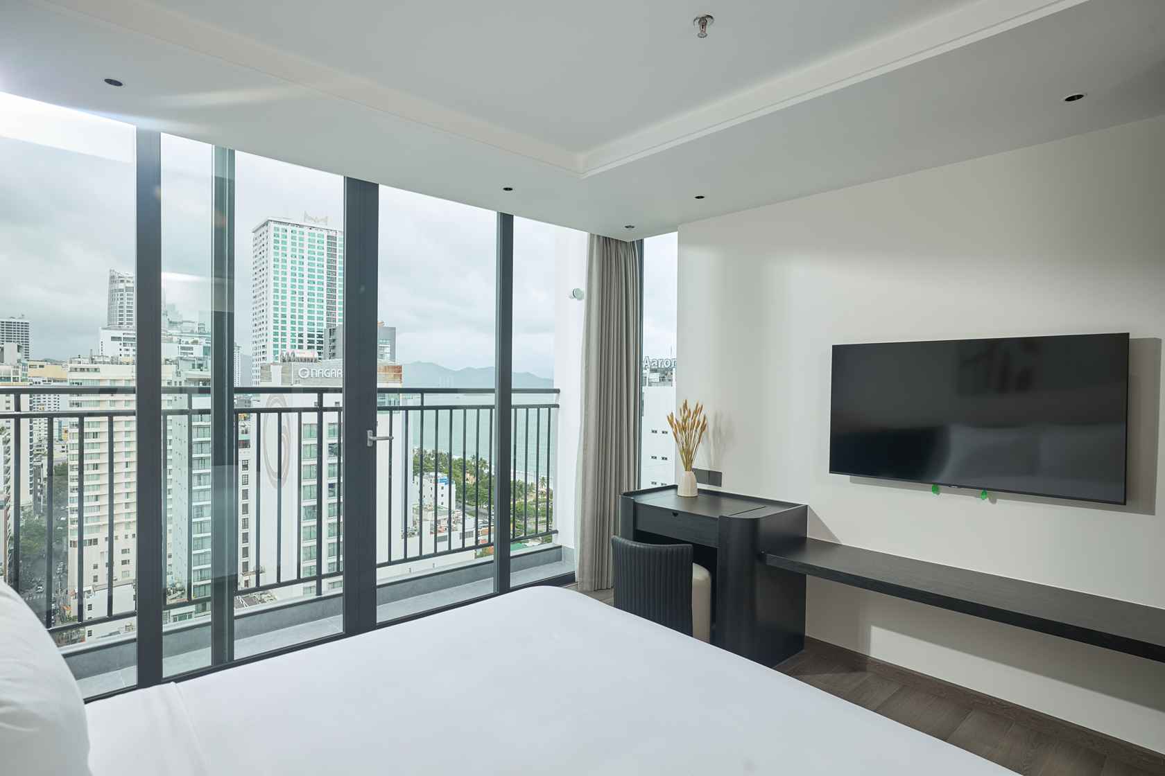 GRAND SUITE